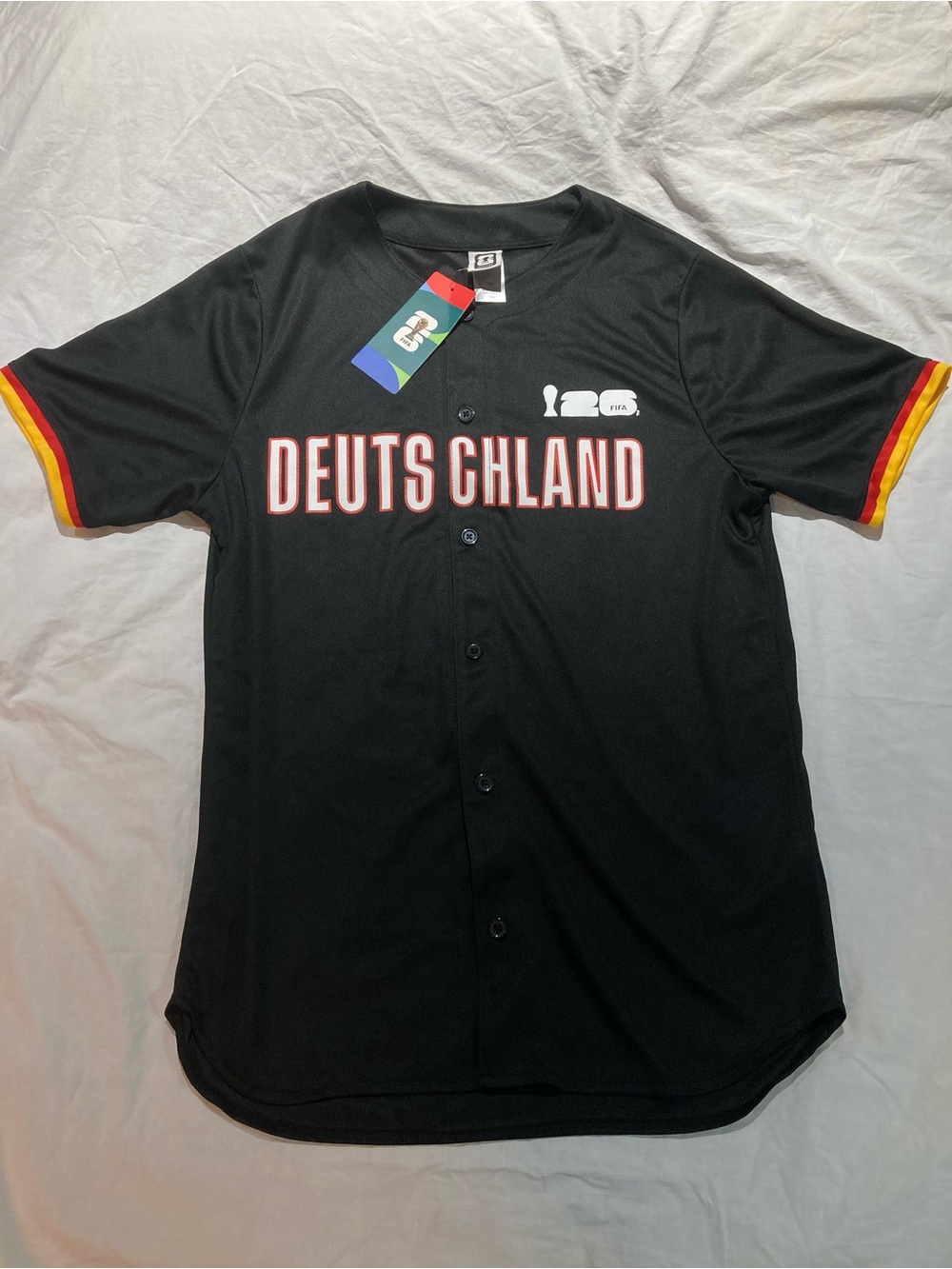 2026 FIFA World Cup Deutschland Baseball Jersey, Men’s size large, NWT!